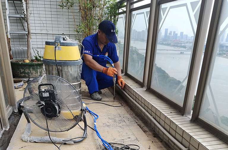 阳台灌浆防水补漏